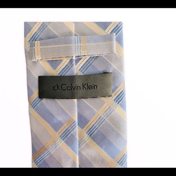 Calvin Klein Plaid Necktie - Picture 3 of 4